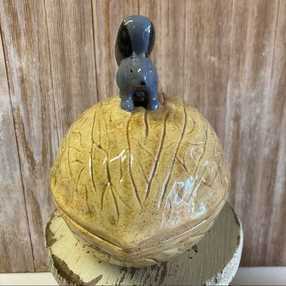 Vintage Holland Mold Squirrel Dish - Picture 2 of 8